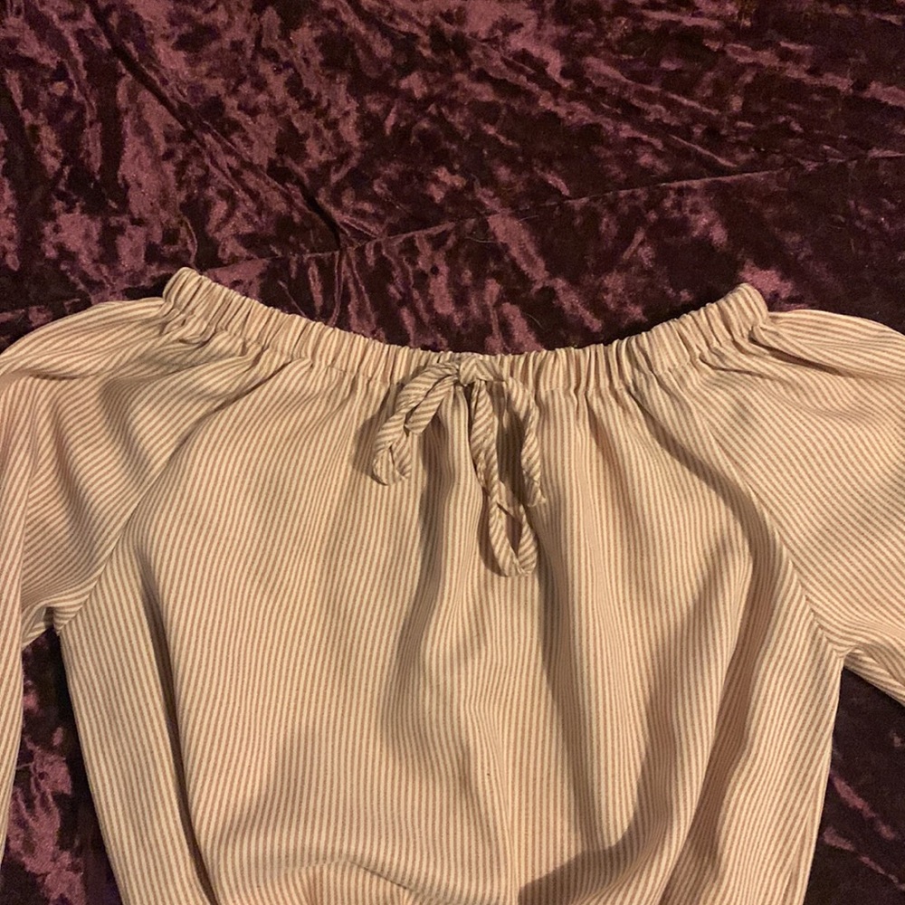 Size Small - Picture 4 of 5